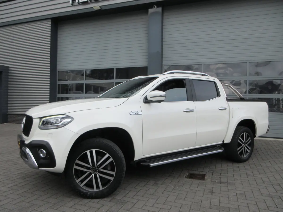 350D, V6, 259pk, 4-Matic, 4x4, Power Edition, LED, Camera, Navigatie.