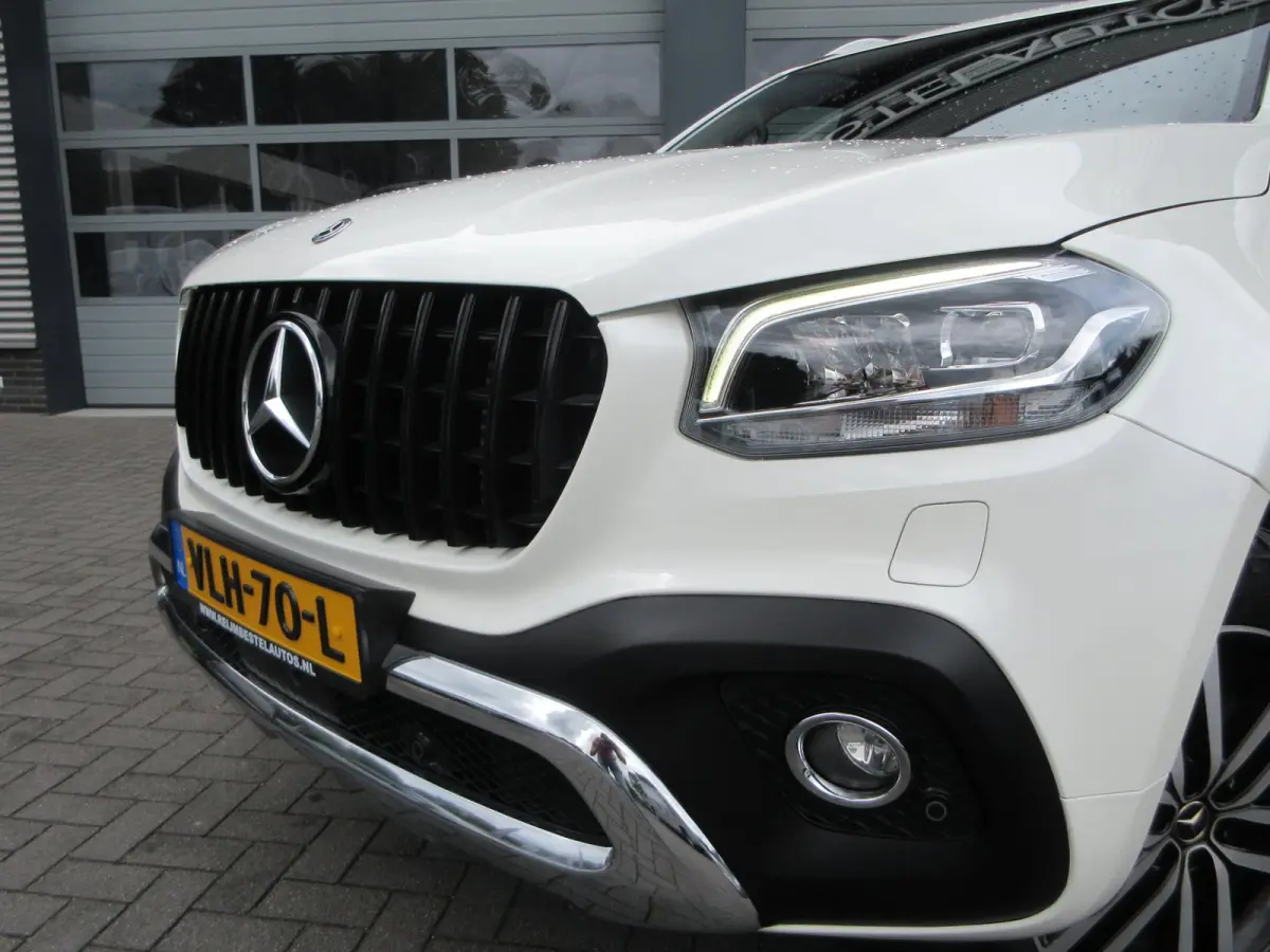 350D, V6, 259pk, 4-Matic, 4x4, Power Edition, LED, Camera, Navigatie.