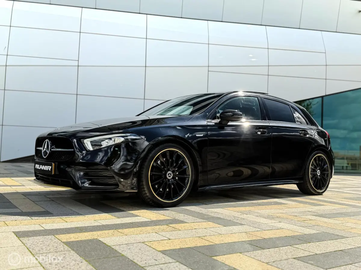 220 Editon 1 AMG Line | Pano | Camera