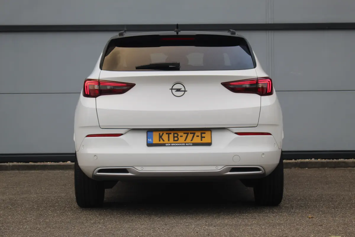 1.6 Turbo Plug-In Hybrid Ultimate | 360 Cam | Adap. Cruise C. | Keyless | Winterpakket | Elek. Achterklep | Dodehoek | 360 Cam | Adap. Cruise C. | Keyless | Winterpakket | Elek. Achterklep |
