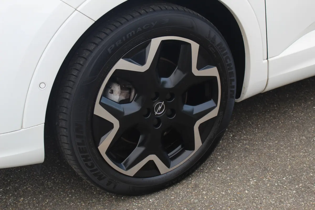1.6 Turbo Plug-In Hybrid Ultimate | 360 Cam | Adap. Cruise C. | Keyless | Winterpakket | Elek. Achterklep | Dodehoek | 360 Cam | Adap. Cruise C. | Keyless | Winterpakket | Elek. Achterklep |