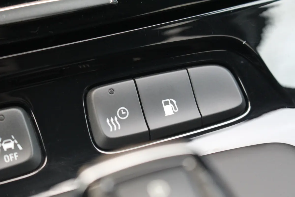 1.6 Turbo Plug-In Hybrid Ultimate | 360 Cam | Adap. Cruise C. | Keyless | Winterpakket | Elek. Achterklep | Dodehoek | 360 Cam | Adap. Cruise C. | Keyless | Winterpakket | Elek. Achterklep |