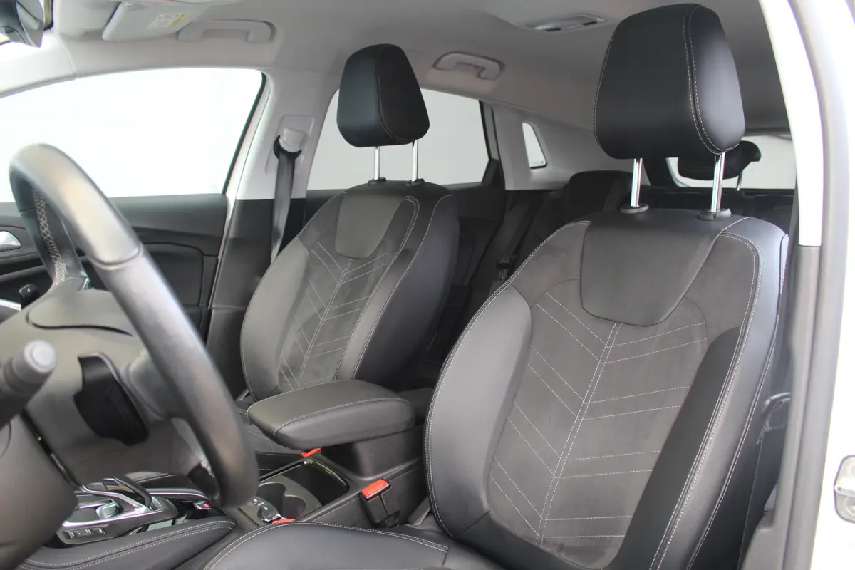 1.6 Turbo Plug-In Hybrid Ultimate | 360 Cam | Adap. Cruise C. | Keyless | Winterpakket | Elek. Achterklep | Dodehoek | 360 Cam | Adap. Cruise C. | Keyless | Winterpakket | Elek. Achterklep |