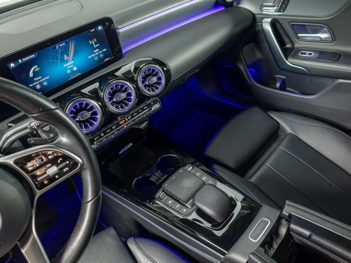 Coupé 180 Business Solution Luxury | Panorama dak