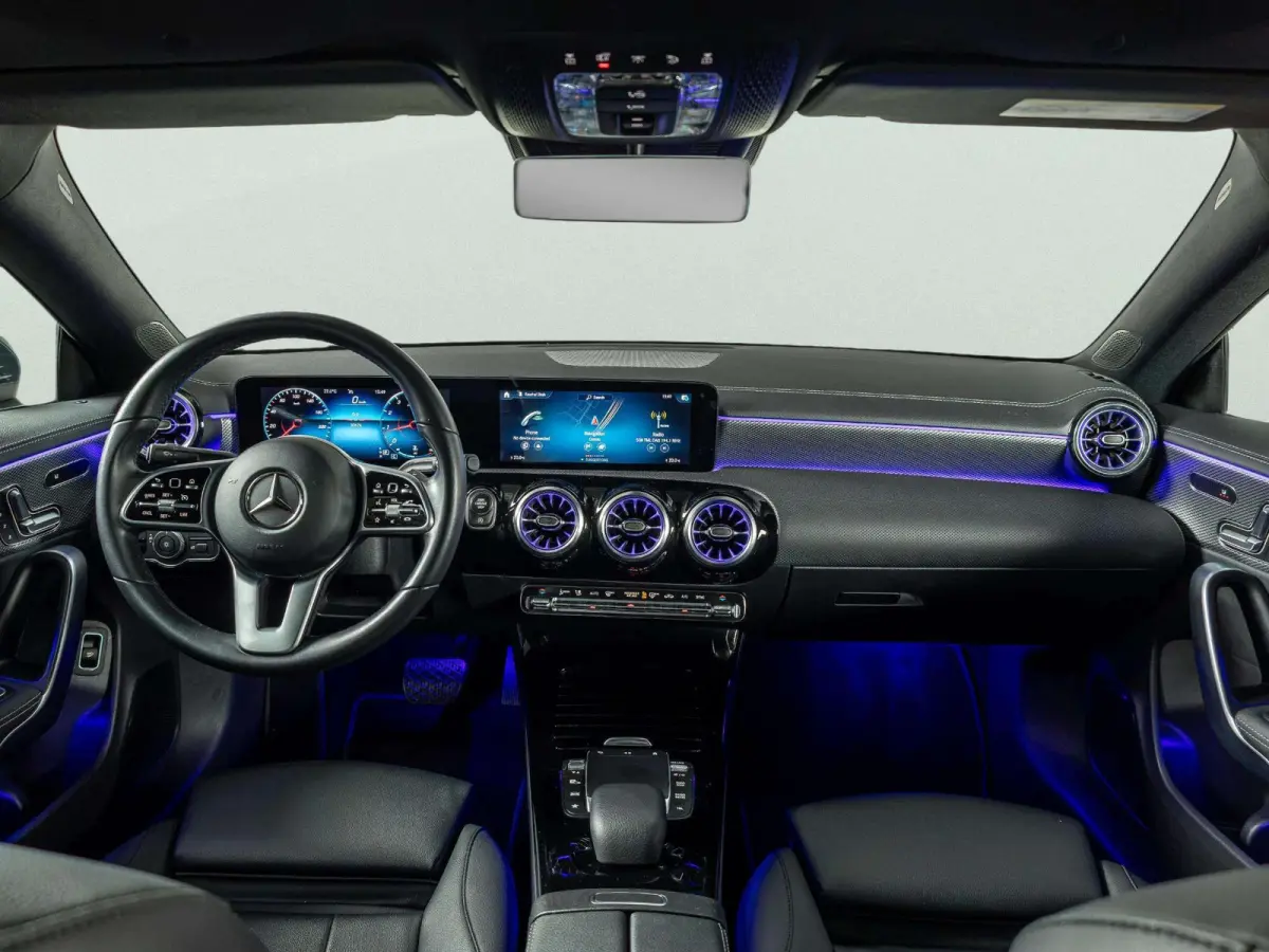 Coupé 180 Business Solution Luxury | Panorama dak