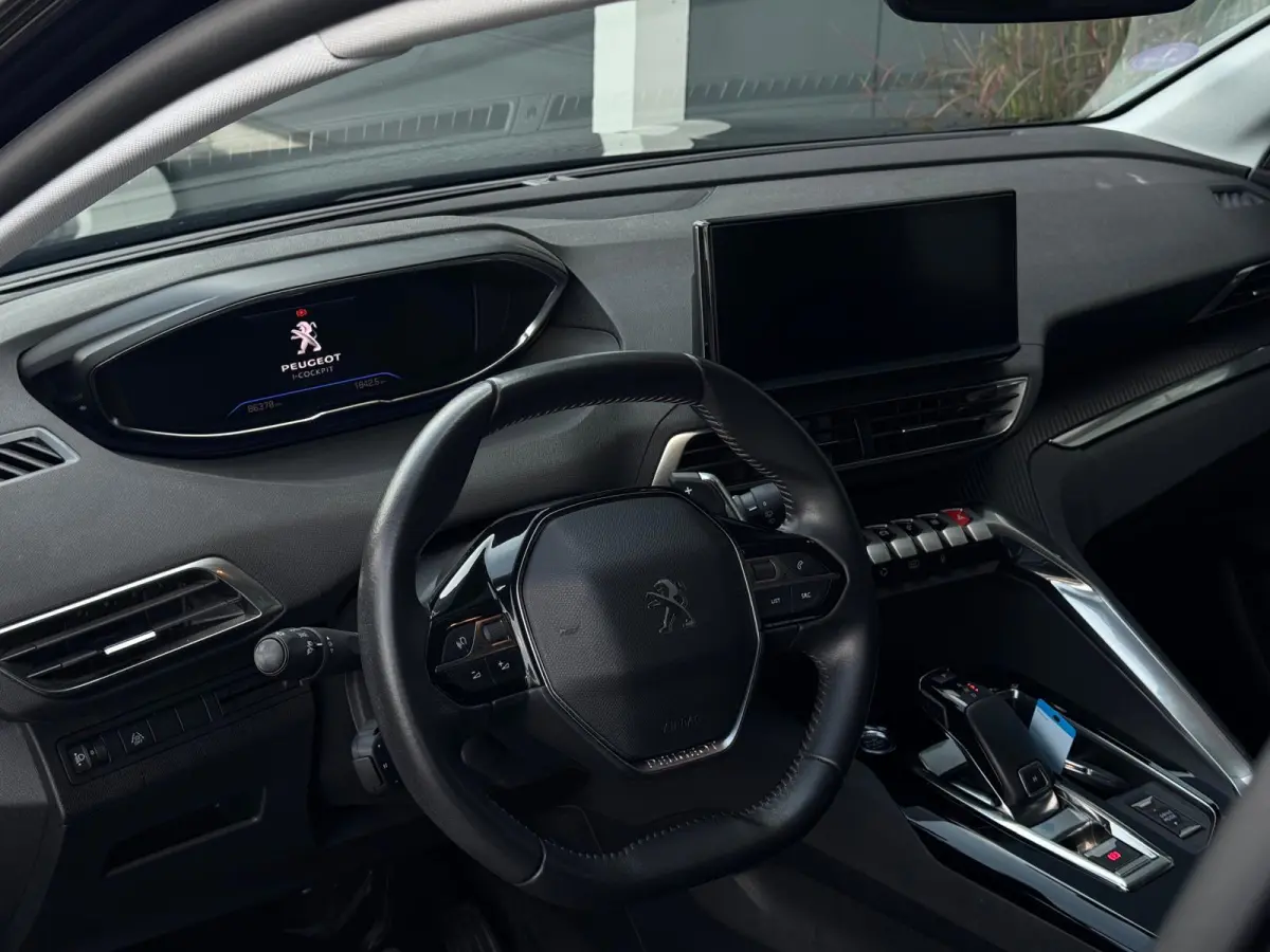 1.2 PureTech Active Pack Business | Camera | Lane assist
