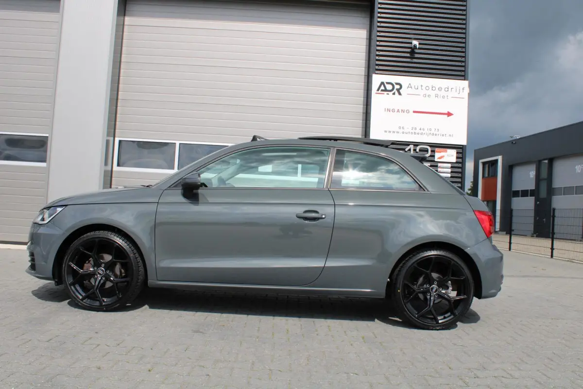1.0 TFSI|18''LM|AIRCO|PDC|NAVI|NARDOGREY|PANO|UNIEK