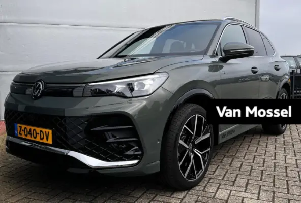 1.5 eTSI R-Line Business 150 PK| Origineel Nederlands| Dealeronderhouden | Panoramadak | Trekhaak | 360 Camera | Navigatie | Stoelverwarming | Stuurwielverwarming