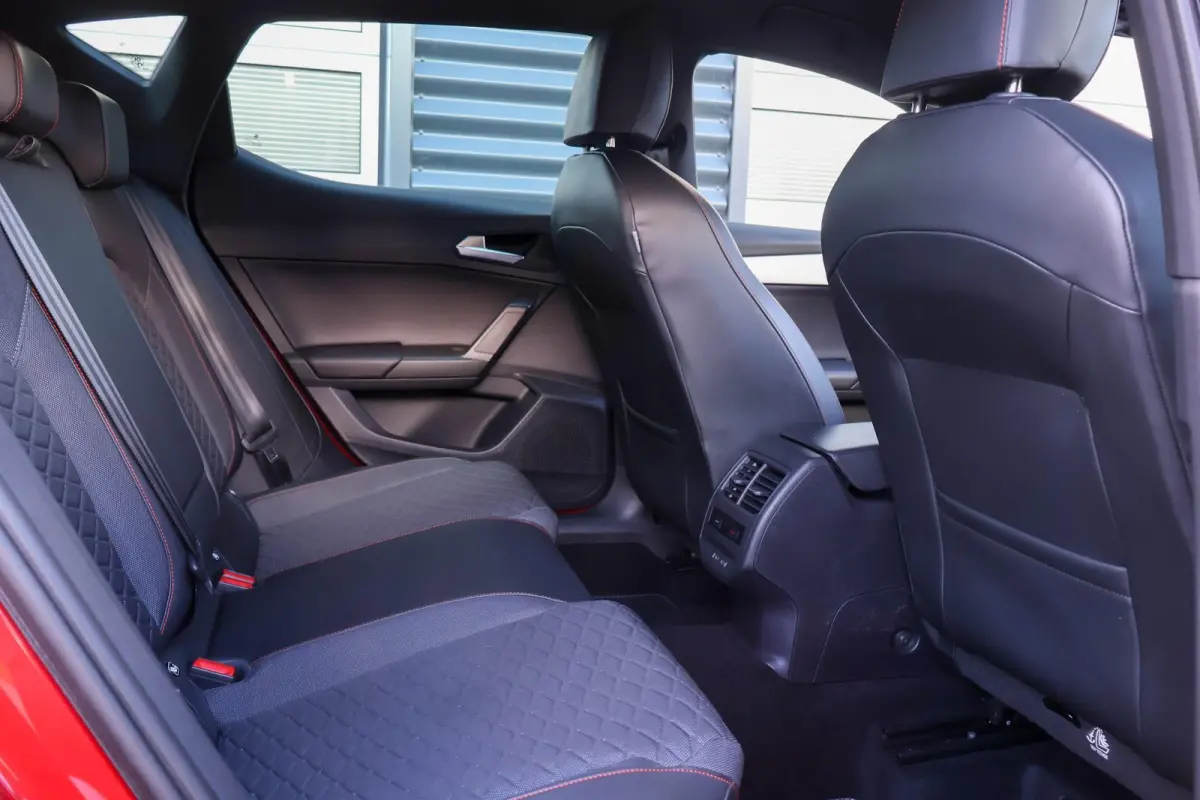 1.4 TSI eHybrid 204pk PHEV FR | SoH 91,9% | Keyless Entry | Stoel/ Stuurverwarming | Apple CarPlay/ Android Auto | Cruise Control Adaptieve | Draadloos Telefoonladen