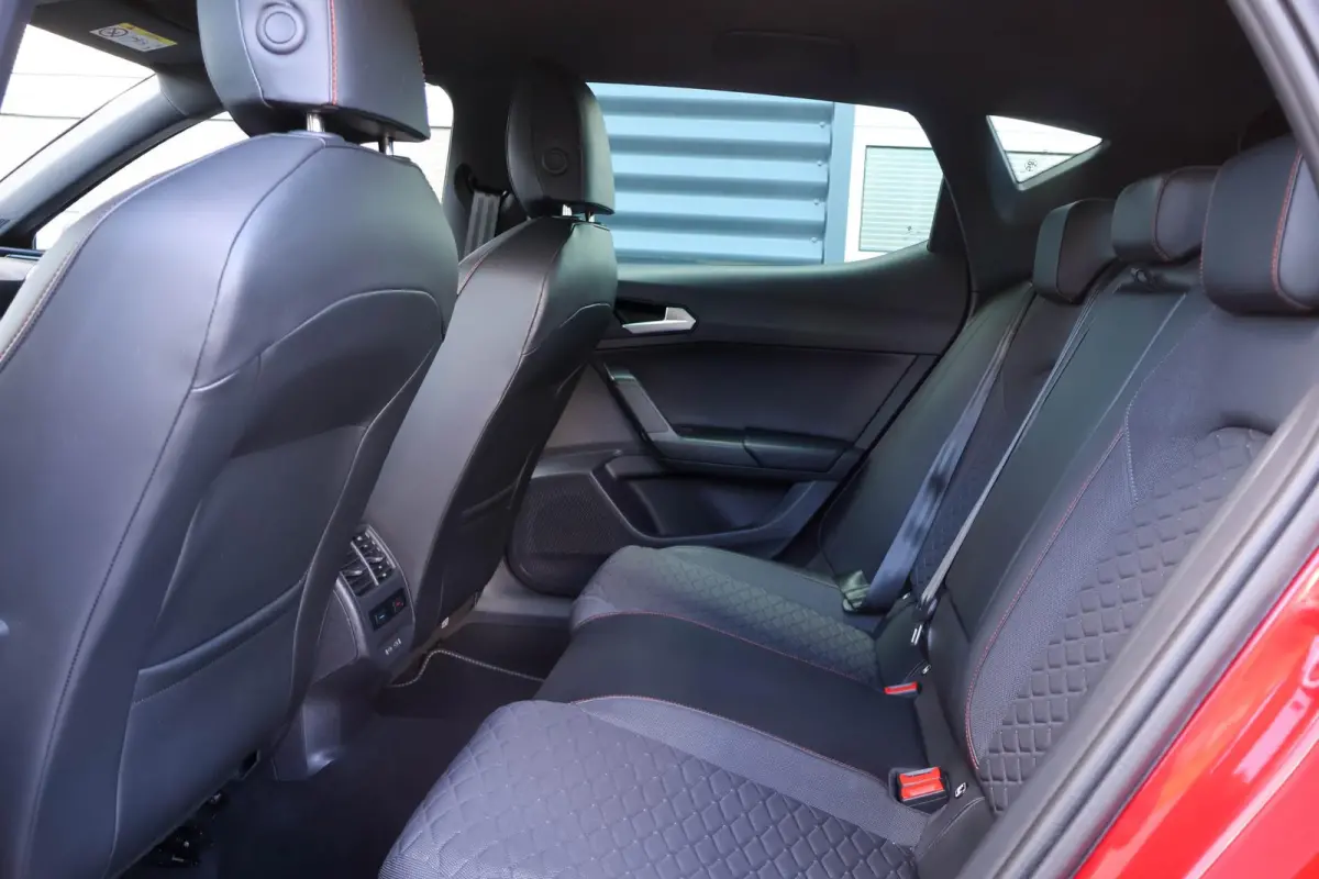 1.4 TSI eHybrid 204pk PHEV FR | SoH 91,9% | Keyless Entry | Stoel/ Stuurverwarming | Apple CarPlay/ Android Auto | Cruise Control Adaptieve | Draadloos Telefoonladen
