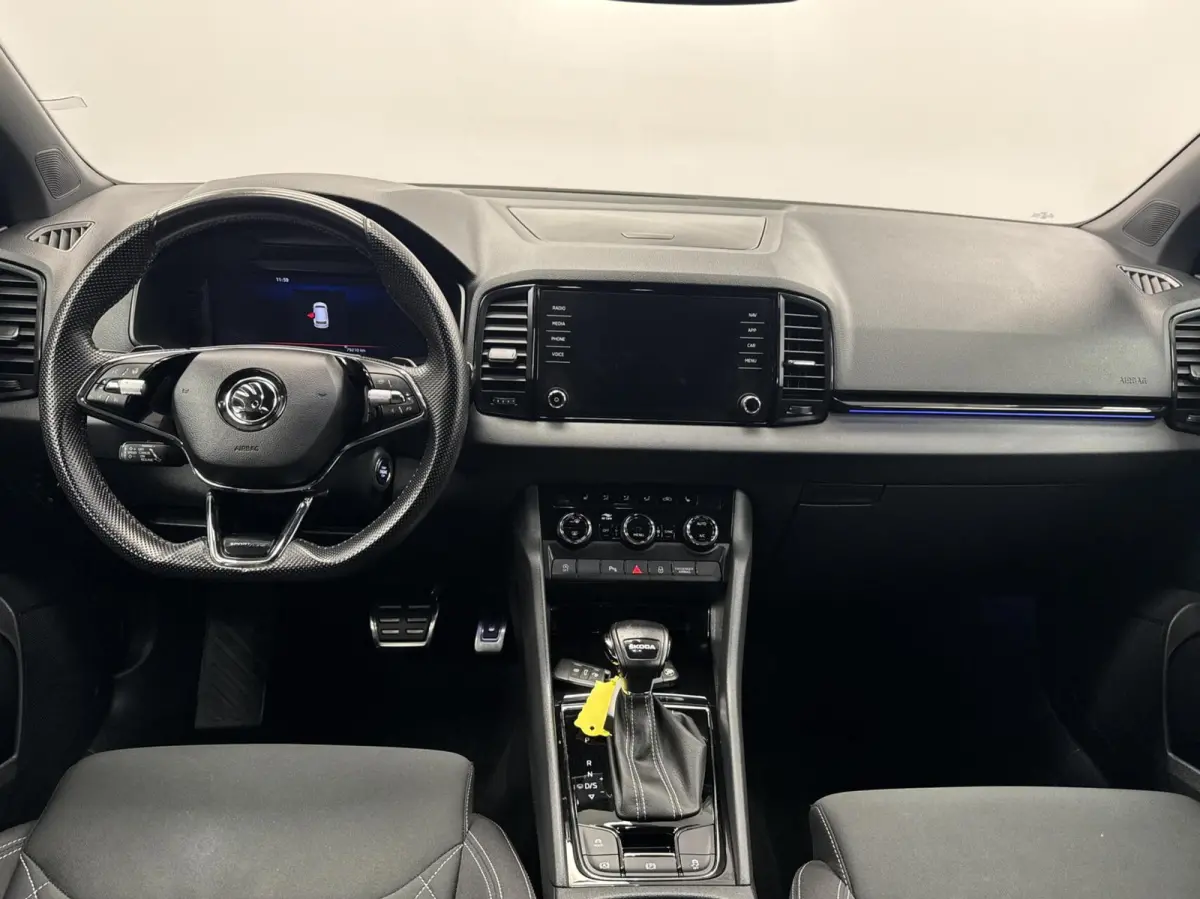 1.5 TSi DSG Sportline Navigatie-Trekhaak-Adapt.Cr.contr-Clima-Camera-Carplay-Stoel/Stuurverwarming-Parkeersensoren-Lm18''velgen