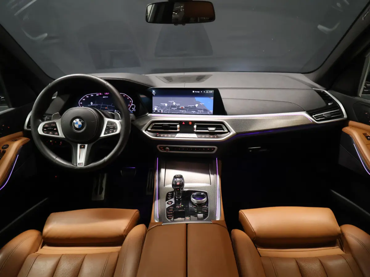 xDrive45e M Sport [MAXTON DESIGN, SCHUIFKANTELDAK, TREKHAAK INKLAPBAAR, BMW LASER, 360 CAMERA, ADAPTIVE CRUISE, LUCHTVERING, APPLE CARPLAY, MEMORY SEATS, STOELVERWARMING, NIEUWSTAAT]