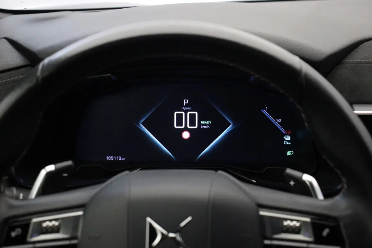 1.6 Hybrid E-Tense Performance Line - Digitaal Cockpit, Carplay, Camera