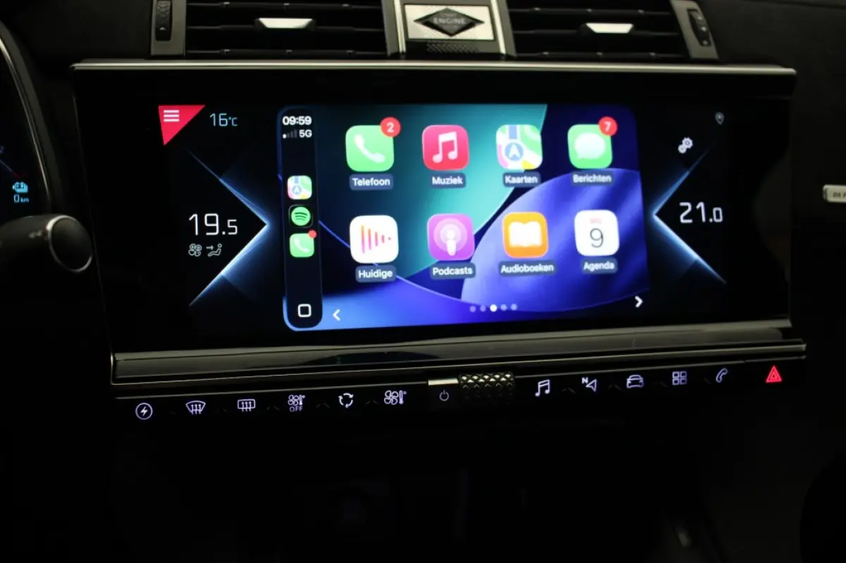 1.6 Hybrid E-Tense Performance Line - Digitaal Cockpit, Carplay, Camera