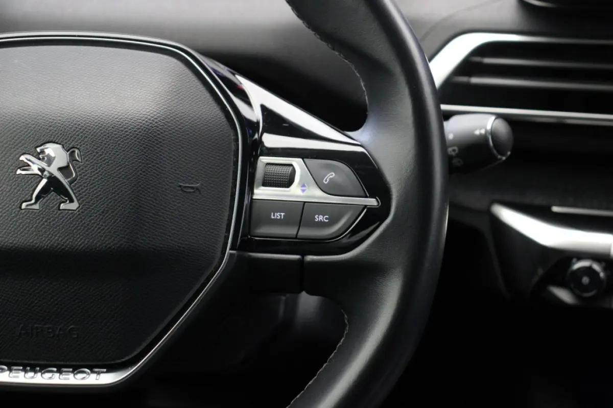 1.2 PureTech Allure - Digitaal Cockpit, Carplay, Camera, Half Leer