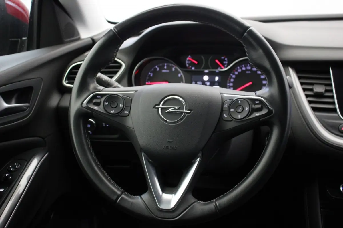 1.2 Turbo Business Executive Automaat - Carplay, Cruise, Clima, Trekhaak