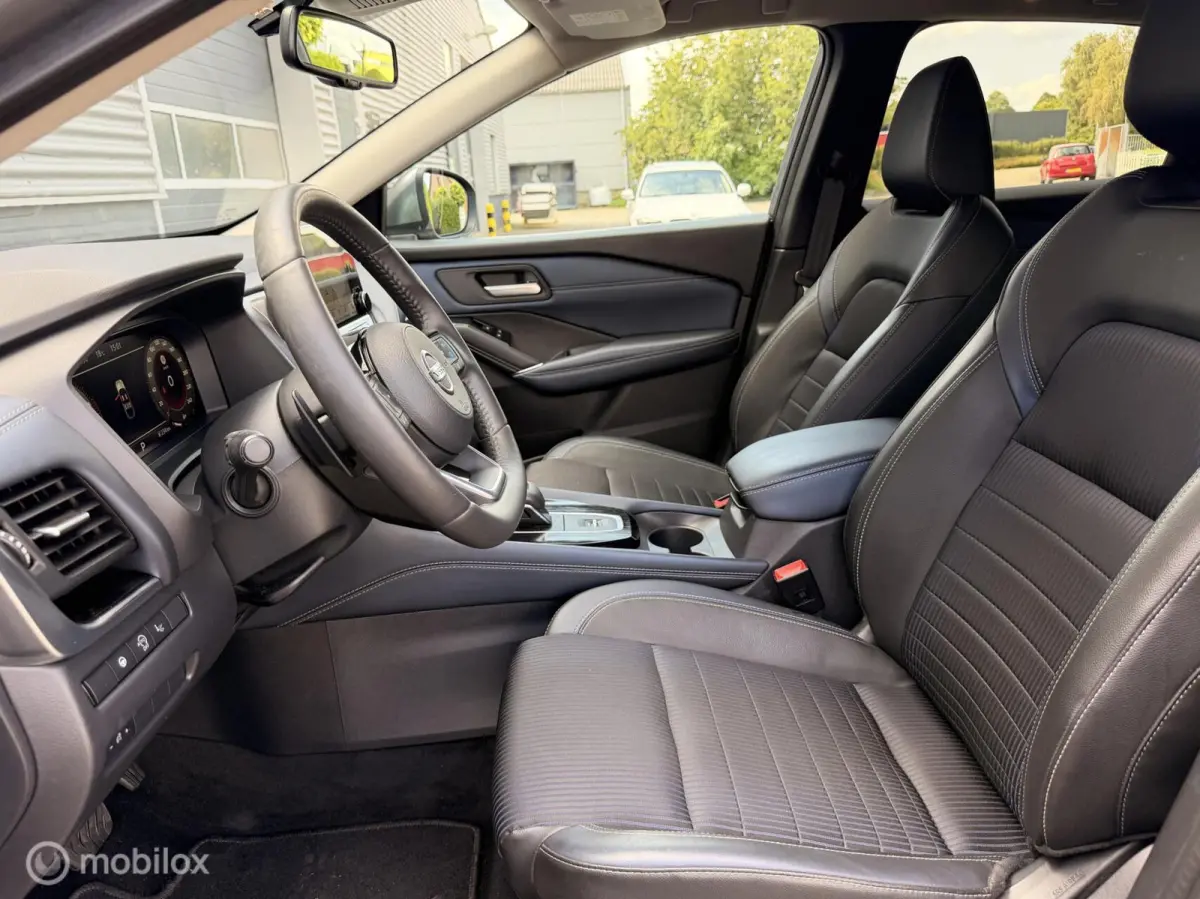 1.3 MHEV Xtronic Premiere Edition|Pano|360cam