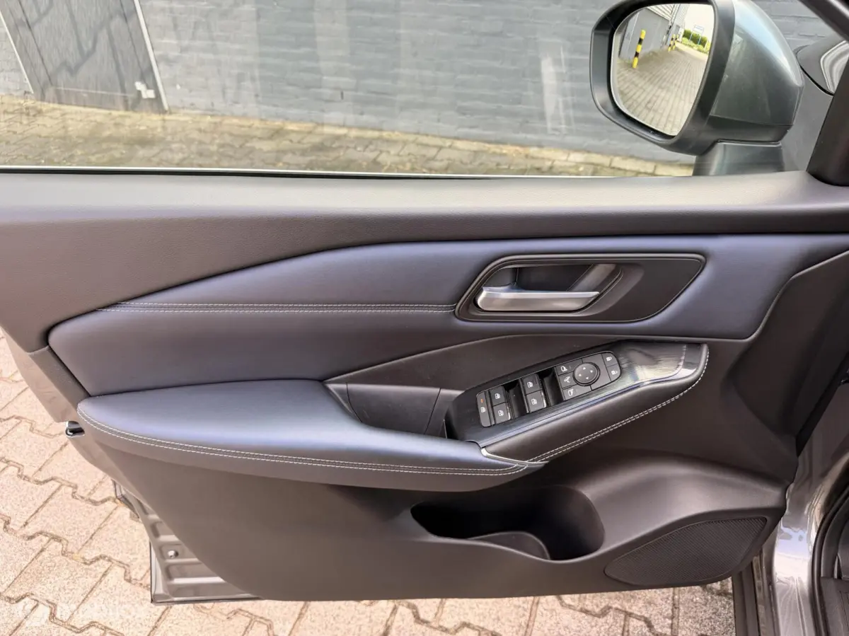 1.3 MHEV Xtronic Premiere Edition|Pano|360cam