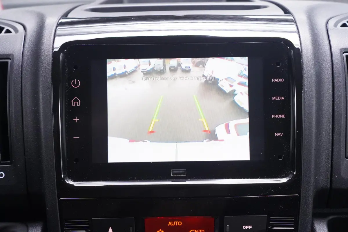 2.2D 140 pk L3H2 BPM vrij, Navi, Camera Airco ECC, Apple Carplay, Cruise Control, Laadruimte Pakket, PDC achter, 3-Zits