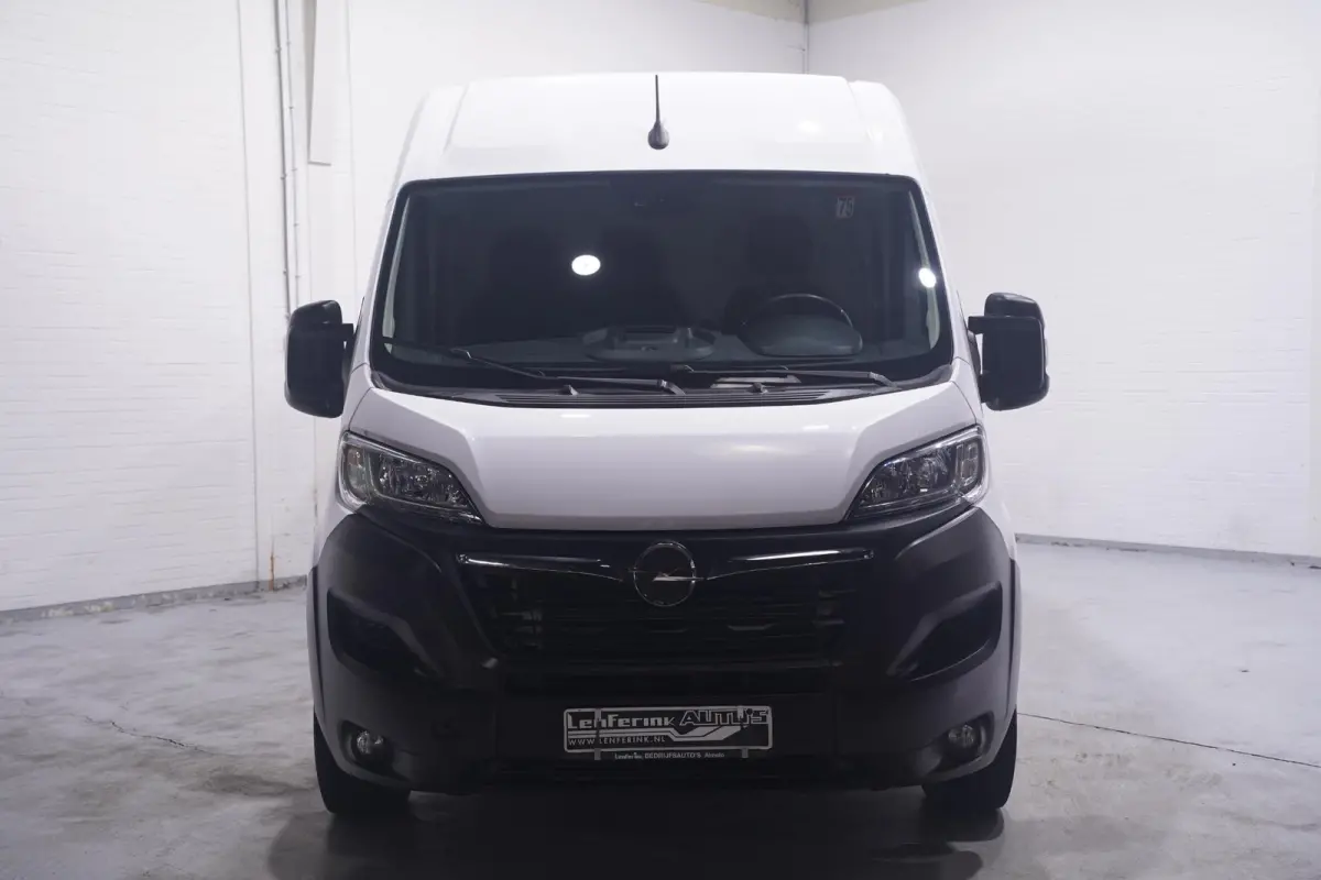 2.2D 140 pk L3H2 BPM vrij, Navi, Camera Airco ECC, Apple Carplay, Cruise Control, Laadruimte Pakket, PDC achter, 3-Zits