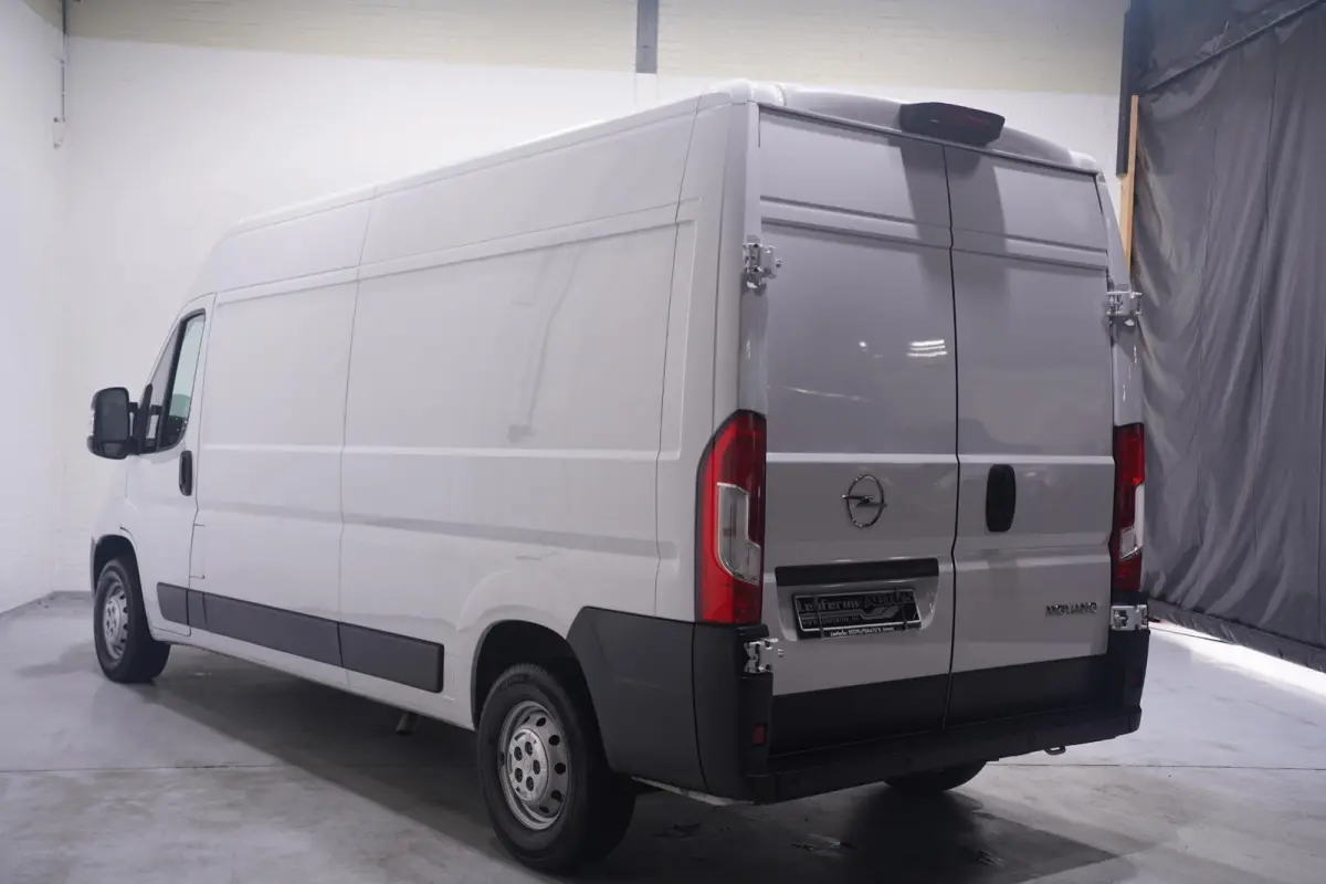 2.2D 140 pk L3H2 BPM vrij, Navi, Camera Airco ECC, Apple Carplay, Cruise Control, Laadruimte Pakket, PDC achter, 3-Zits