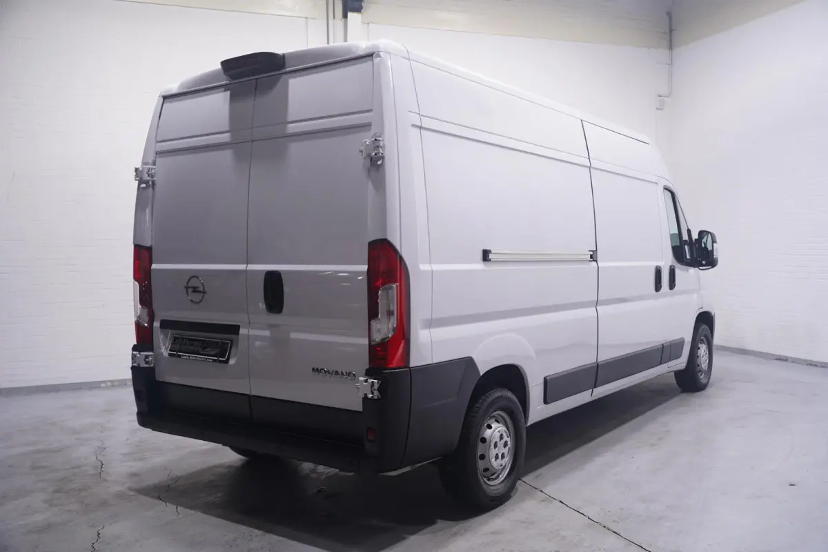 2.2D 140 pk L3H2 BPM vrij, Navi, Camera Airco ECC, Apple Carplay, Cruise Control, Laadruimte Pakket, PDC achter, 3-Zits