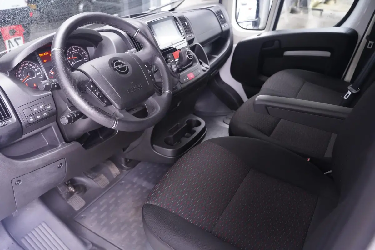 2.2D 140 pk L3H2 BPM vrij, Navi, Camera Airco ECC, Apple Carplay, Cruise Control, Laadruimte Pakket, PDC achter, 3-Zits