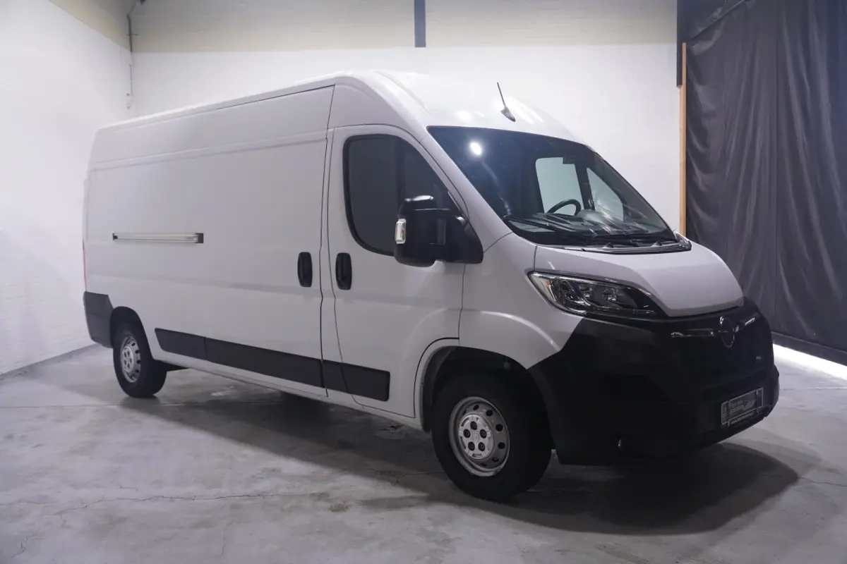 2.2D 140 pk L3H2 BPM vrij, Navi, Camera Airco ECC, Apple Carplay, Cruise Control, Laadruimte Pakket, PDC achter, 3-Zits
