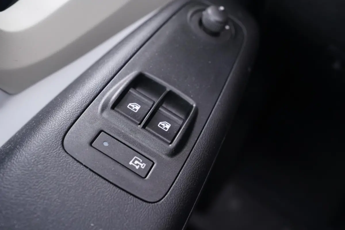 2.2D 140 pk L3H2 BPM vrij, Navi, Camera Airco ECC, Apple Carplay, Cruise Control, Laadruimte Pakket, PDC achter, 3-Zits