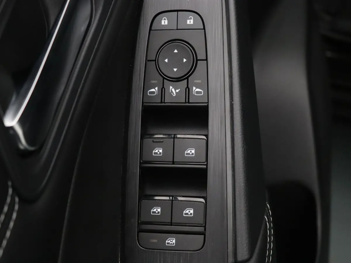 190pk e-Power Business Edition Apple Carplay/Android Auto | Climate