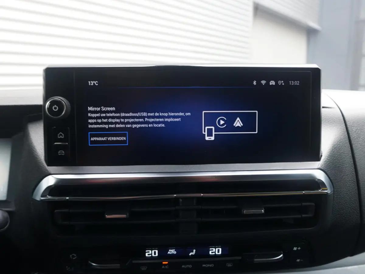 L3 2.0D 180 PK. Automaat | BPM-vrij | Navigatie incl. Apple Carplay | parkeersensoren voor & achter | dodehoekwaarschuwing | Climate Control | Keyless Entry en Start/Stop