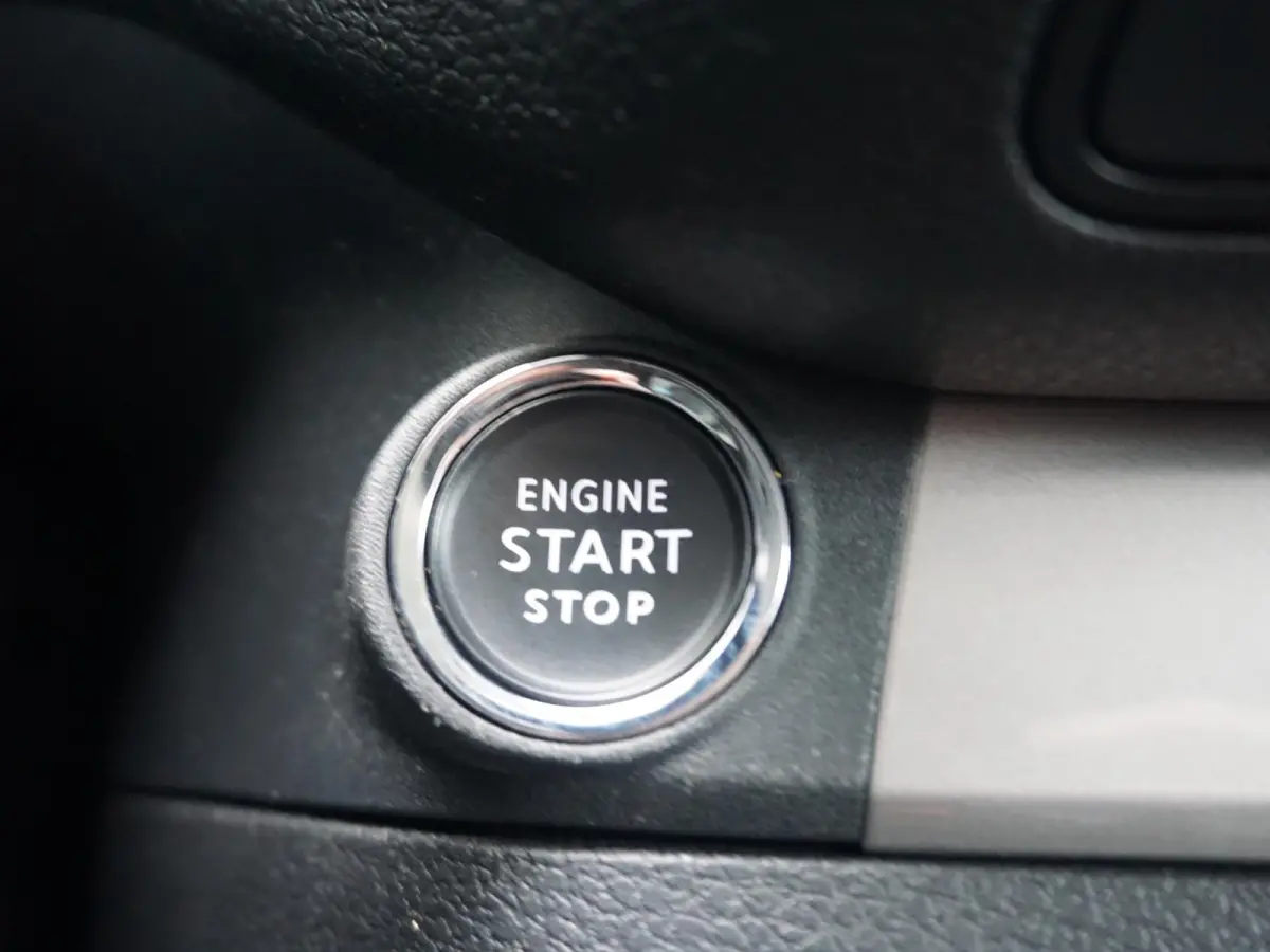 L3 2.0D 180 PK. Automaat | BPM-vrij | Navigatie incl. Apple Carplay | parkeersensoren voor & achter | dodehoekwaarschuwing | Climate Control | Keyless Entry en Start/Stop