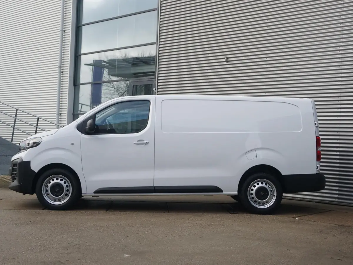 L3 2.0D 180 PK. Automaat | BPM-vrij | Navigatie incl. Apple Carplay | parkeersensoren voor & achter | dodehoekwaarschuwing | Climate Control | Keyless Entry en Start/Stop