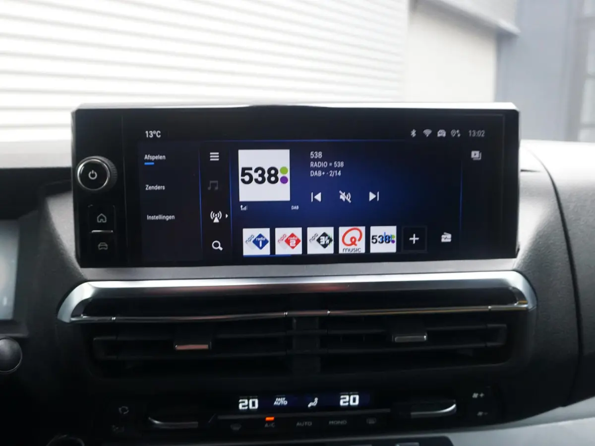 L3 2.0D 180 PK. Automaat | BPM-vrij | Navigatie incl. Apple Carplay | parkeersensoren voor & achter | dodehoekwaarschuwing | Climate Control | Keyless Entry en Start/Stop
