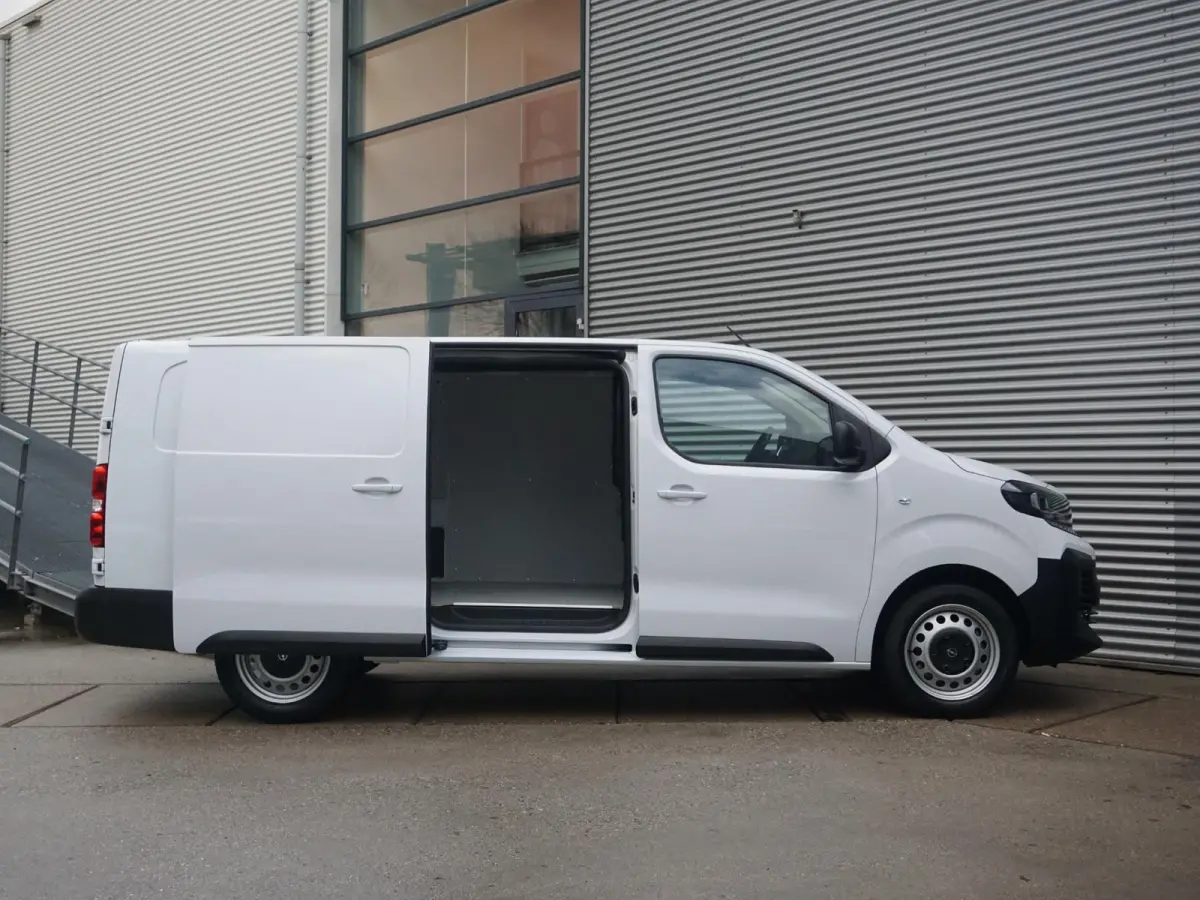 L3 2.0D 180 PK. Automaat | BPM-vrij | Navigatie incl. Apple Carplay | parkeersensoren voor & achter | dodehoekwaarschuwing | Climate Control | Keyless Entry en Start/Stop