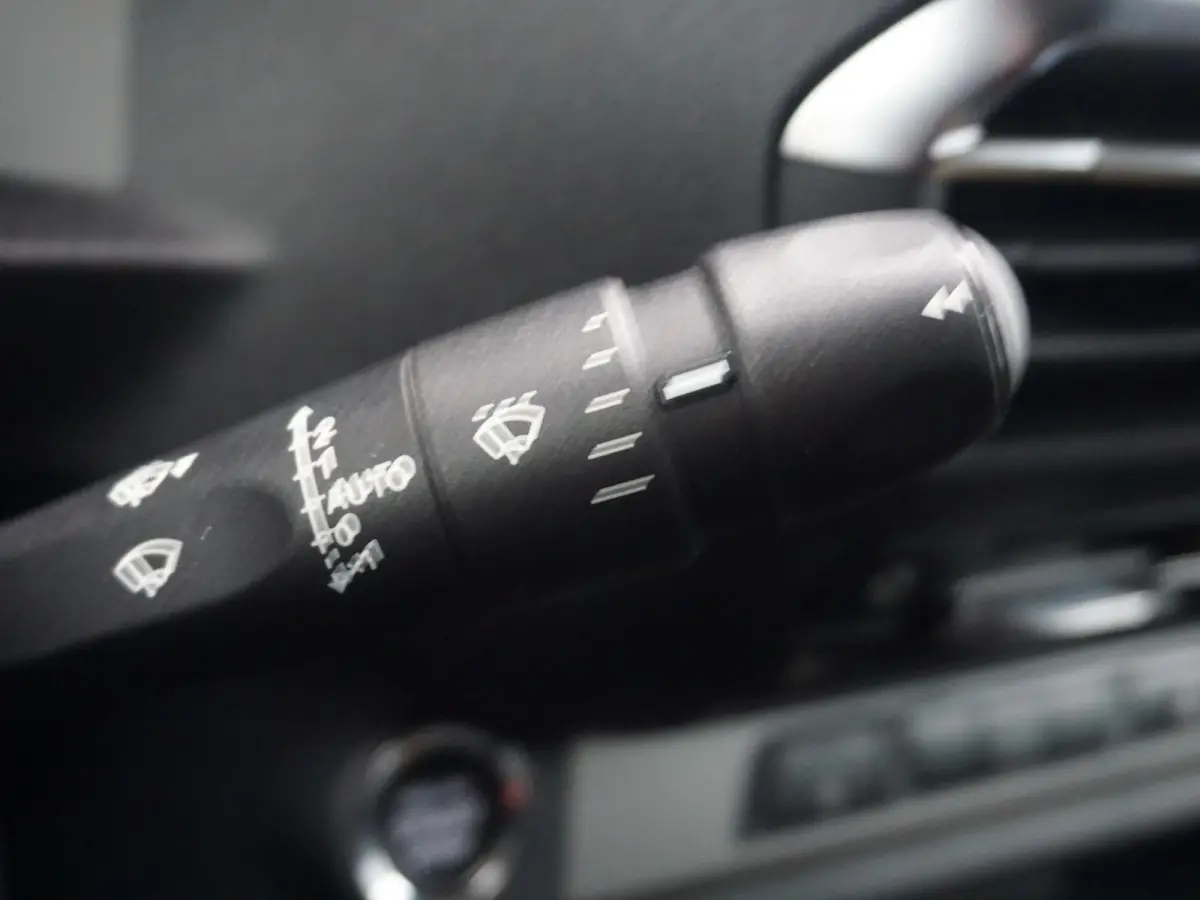 L3 2.0D 180 PK. Automaat | BPM-vrij | Navigatie incl. Apple Carplay | parkeersensoren voor & achter | dodehoekwaarschuwing | Climate Control | Keyless Entry en Start/Stop