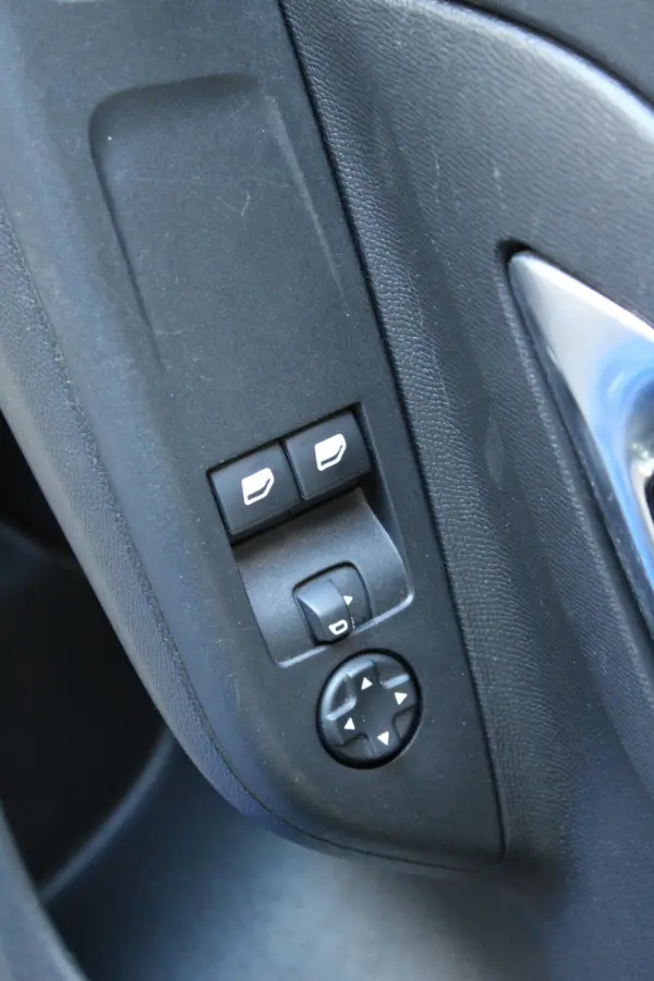 1.2 Edition | Parkeersensoren achter | Cruise control | 16` lichtmetalen velgen |