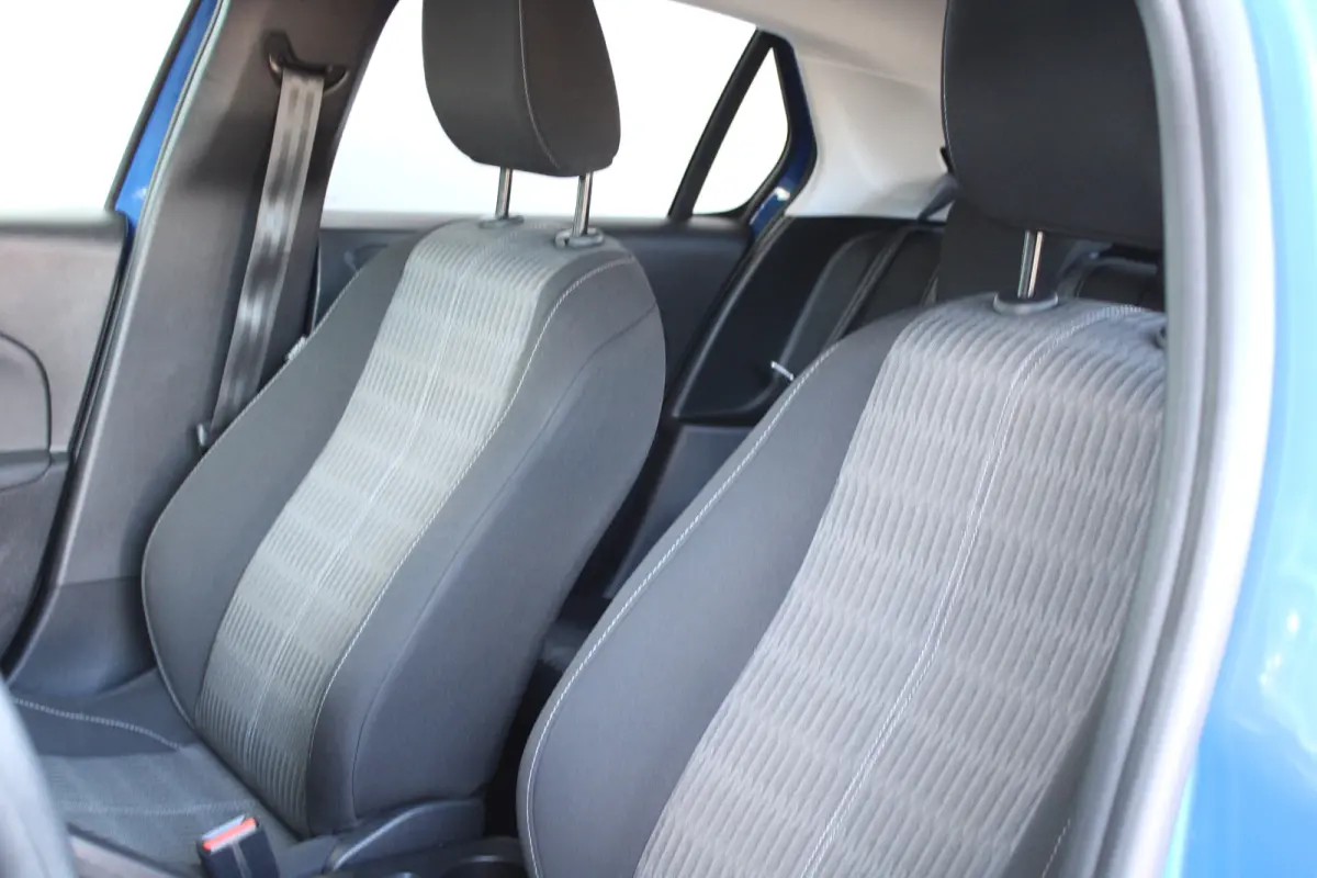 1.2 Edition | Parkeersensoren achter | Cruise control | 16` lichtmetalen velgen |