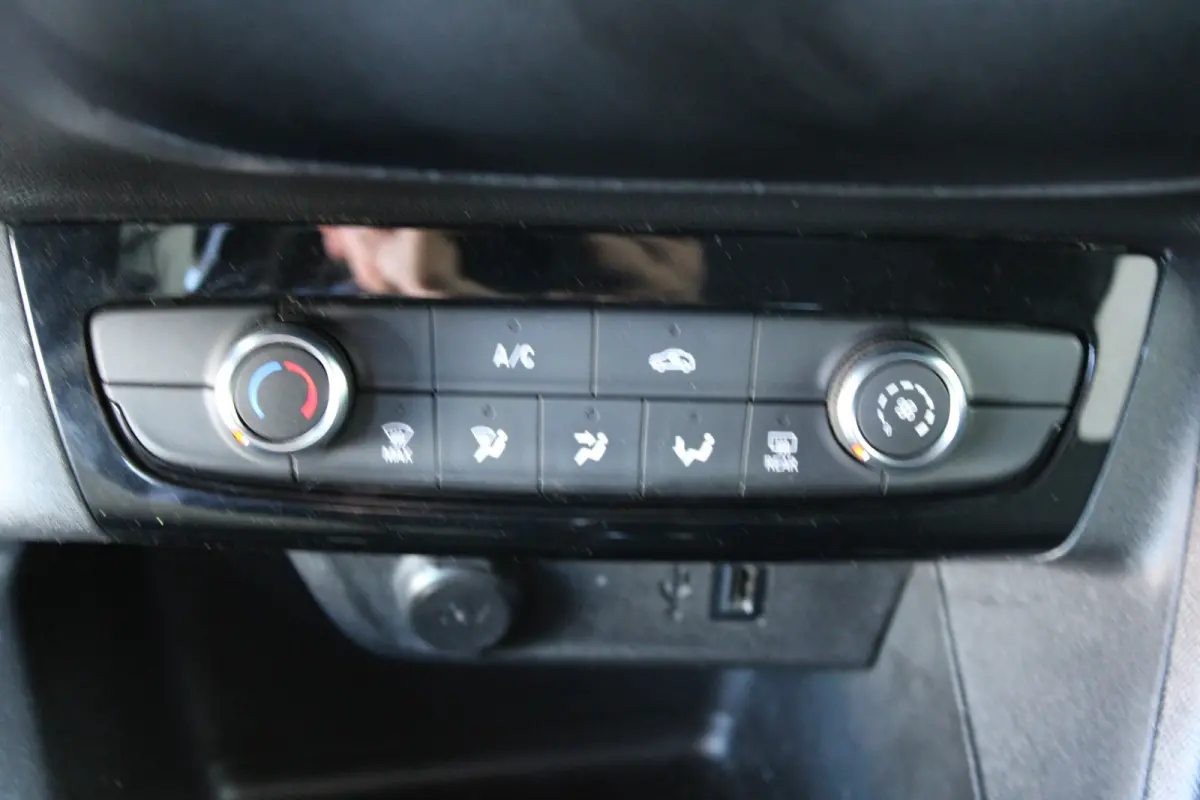 1.2 Edition | Parkeersensoren achter | Cruise control | 16` lichtmetalen velgen |