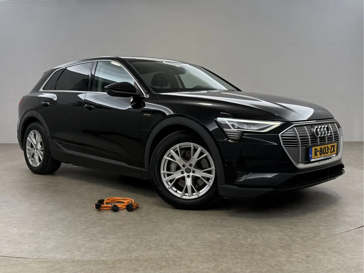 55 Quattro edition 95 kWh | Snelladen | SOH 91% | Virtual | Carplay | Cruise | Trekhaak | Parkeersens.