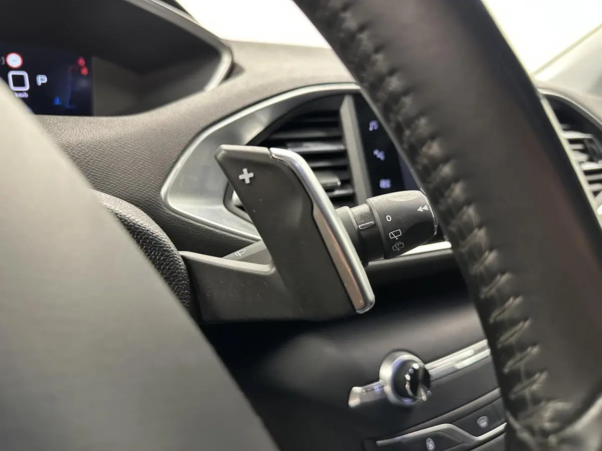 1.2 PureTech Allure CARPLAY NAVI CRUISE ECC DAB.