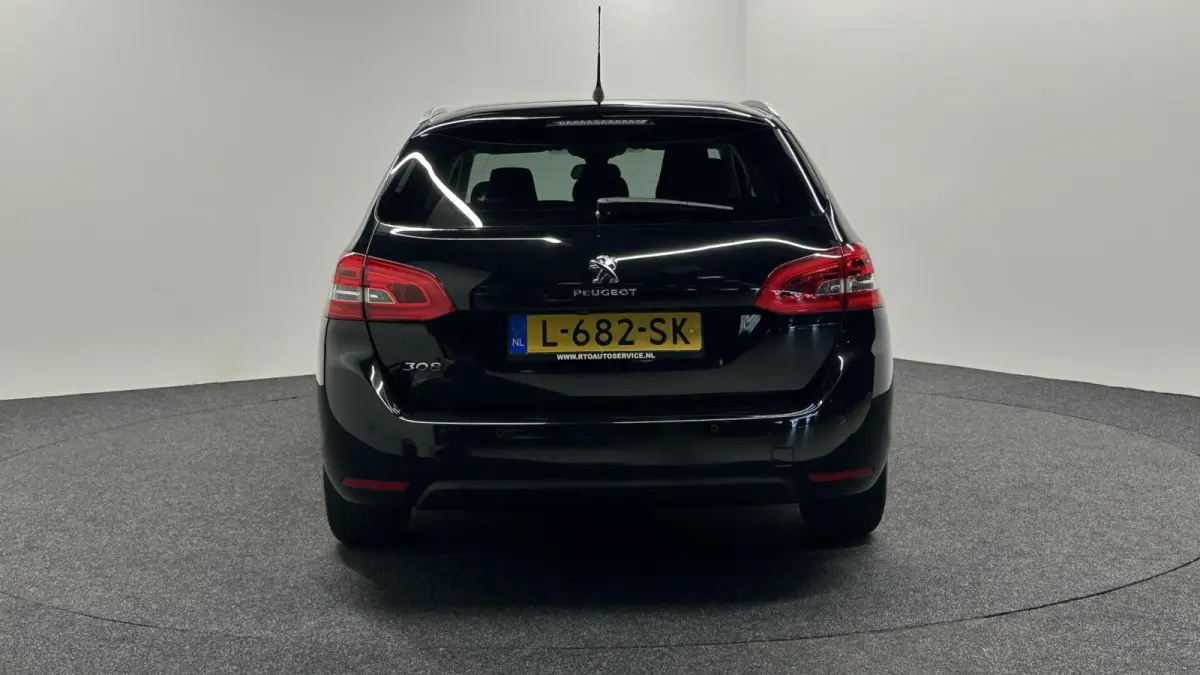 1.2 PureTech Allure CARPLAY NAVI CRUISE ECC DAB.