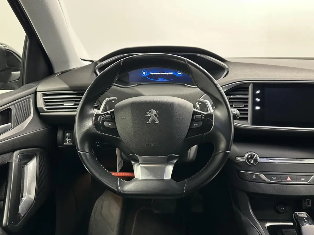 1.2 PureTech Allure CARPLAY NAVI CRUISE ECC DAB.