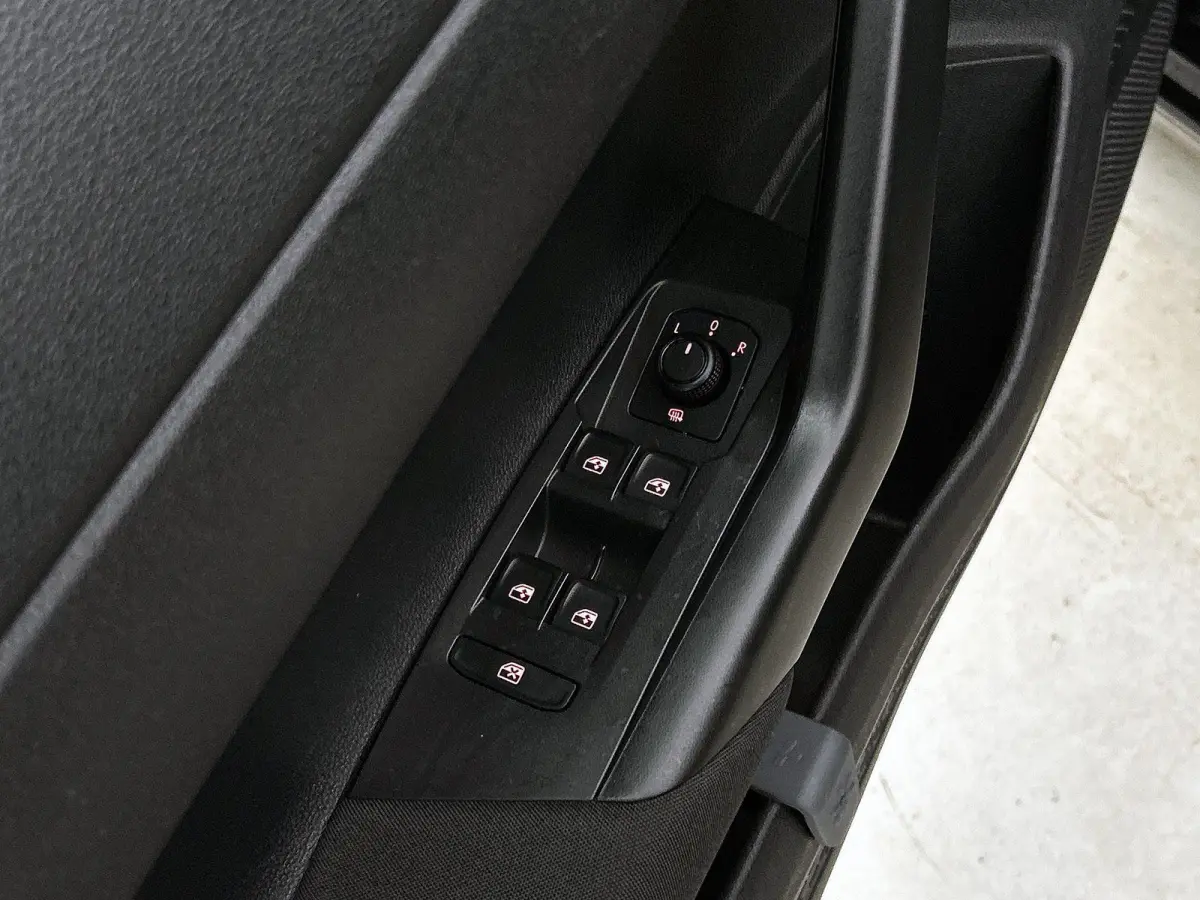 1.0 TSI Comfortline 95 PK | Navigatie | Airco | Adaptive Cruise Control | Apple Carplay & Android Auto | Parkeersensoren |