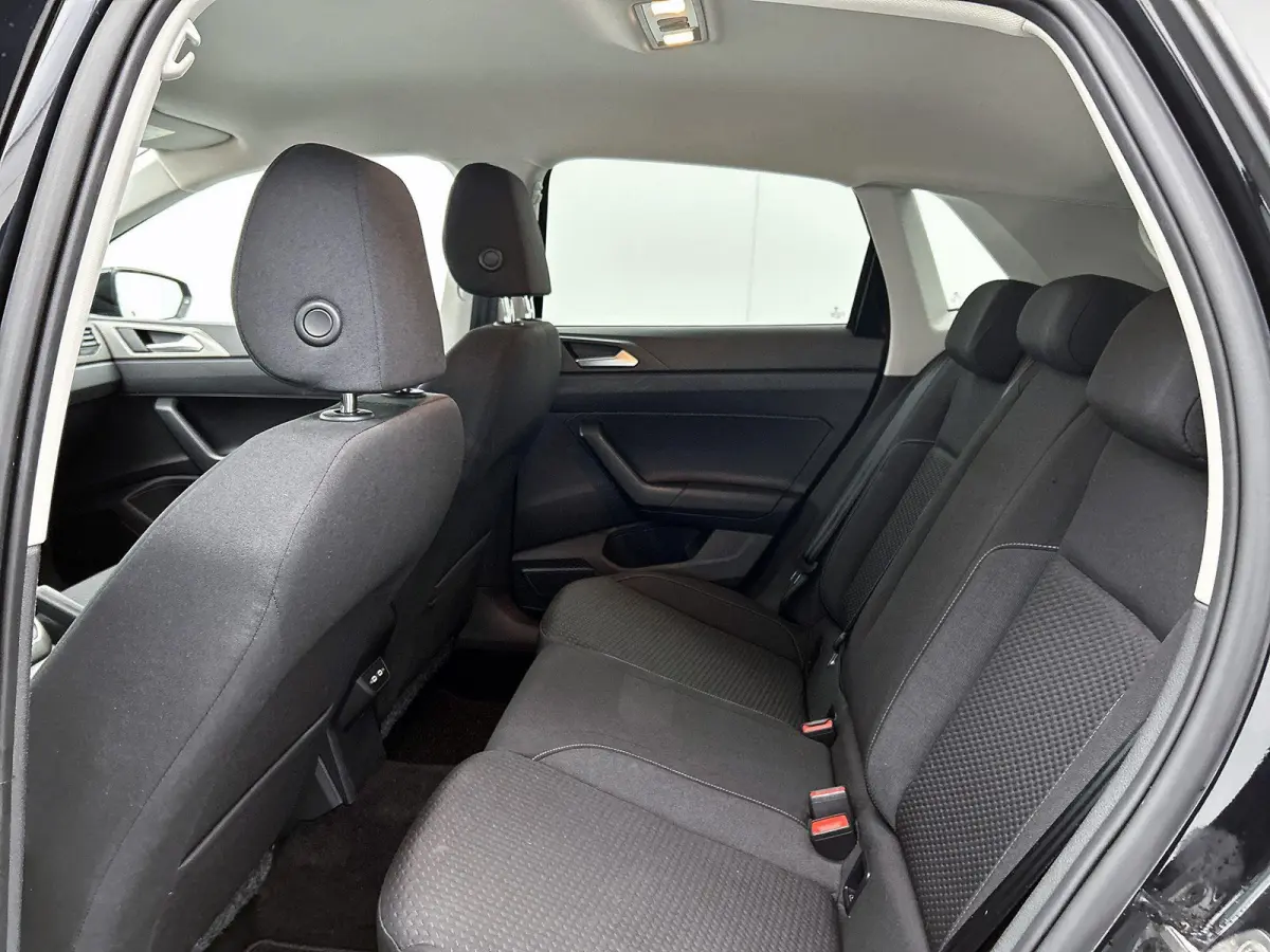 1.0 TSI Comfortline 95 PK | Navigatie | Airco | Adaptive Cruise Control | Apple Carplay & Android Auto | Parkeersensoren |