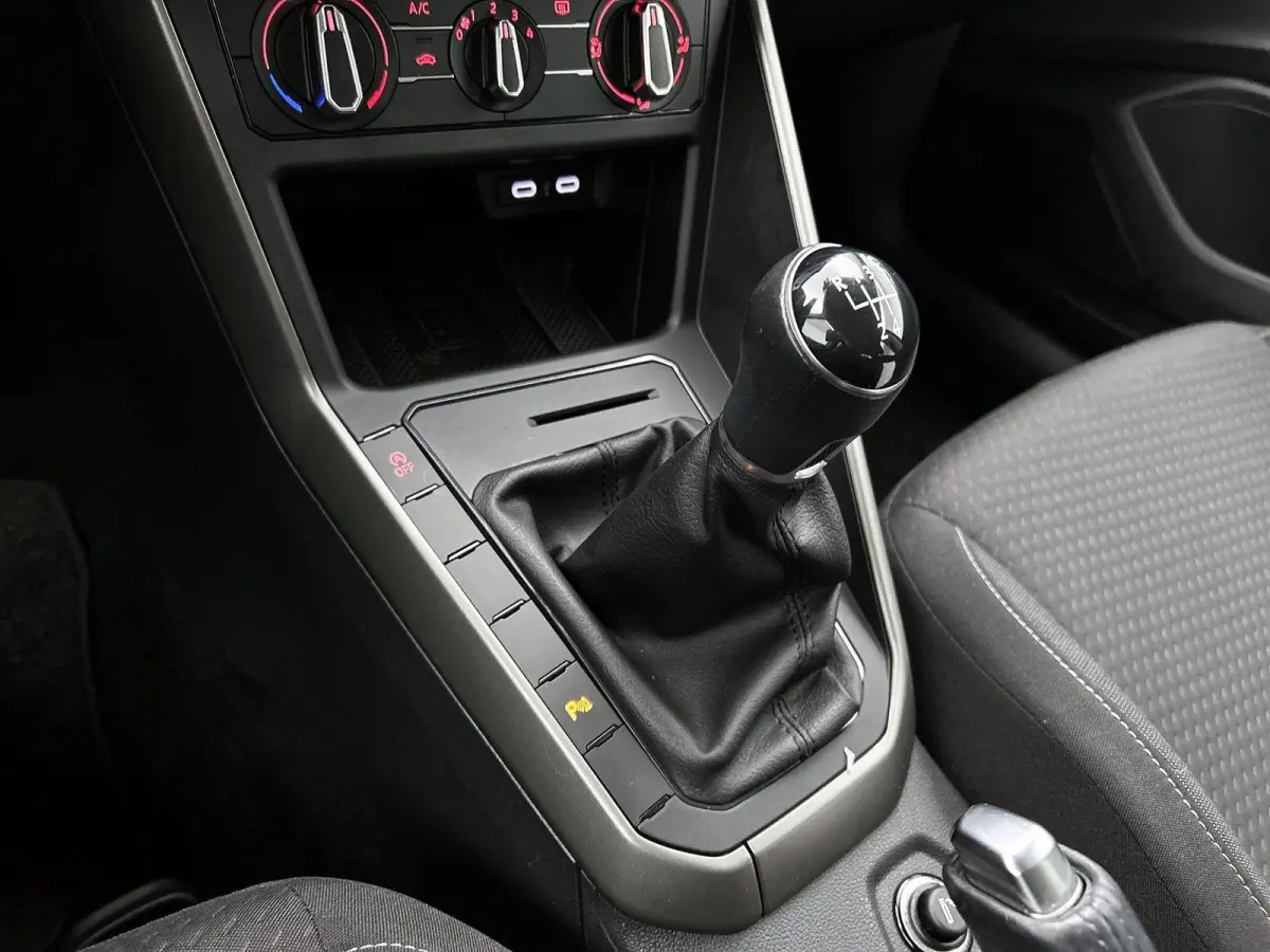 1.0 TSI Comfortline 95 PK | Navigatie | Airco | Adaptive Cruise Control | Apple Carplay & Android Auto | Parkeersensoren |
