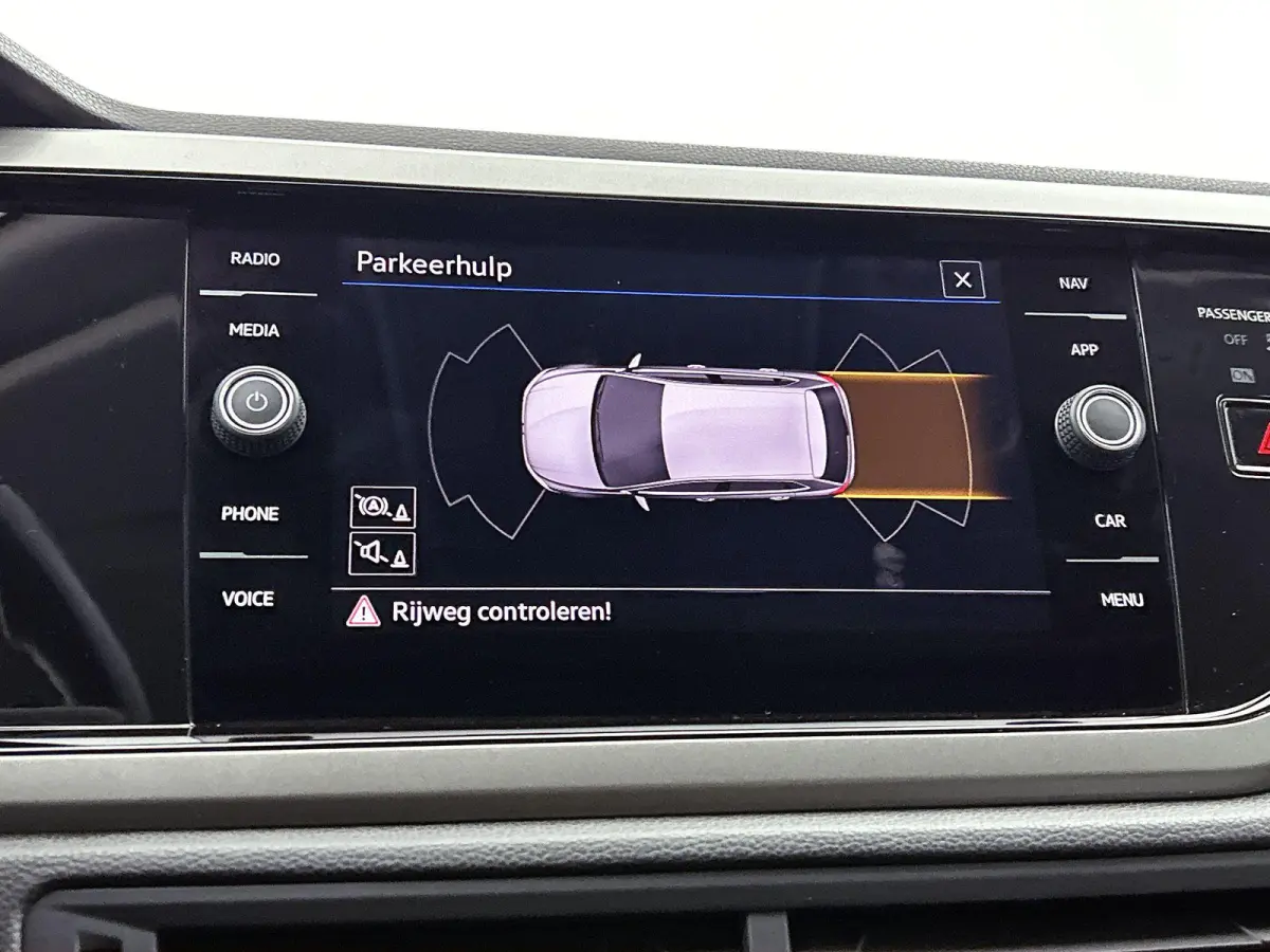 1.0 TSI Comfortline 95 PK | Navigatie | Airco | Adaptive Cruise Control | Apple Carplay & Android Auto | Parkeersensoren |
