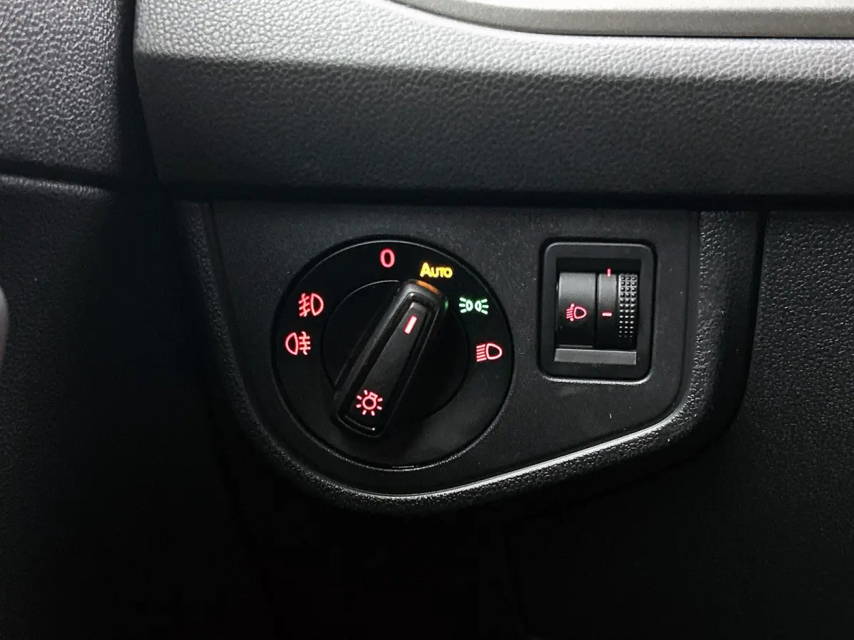 1.0 TSI Comfortline 95 PK | Navigatie | Airco | Adaptive Cruise Control | Apple Carplay & Android Auto | Parkeersensoren |