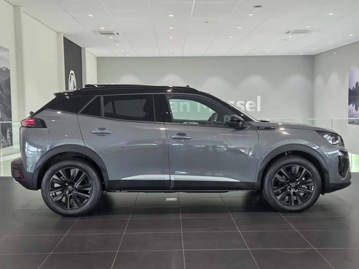 1.2 Hybrid 136 GT | Schuif-kanteldak | Alcantara bekleding | Massagestoelen | Direct Leverbaar |