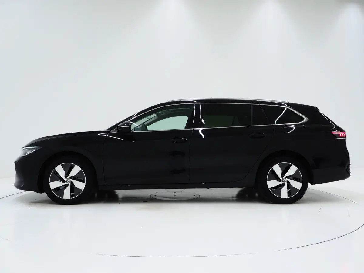 1.5 eHybrid Elegance 204PK | 5 Jaar Garantie | Panoramadak | Leder/Alcantara | Massage | Trekhaak | HUD | Keyless | Sfeerlicht